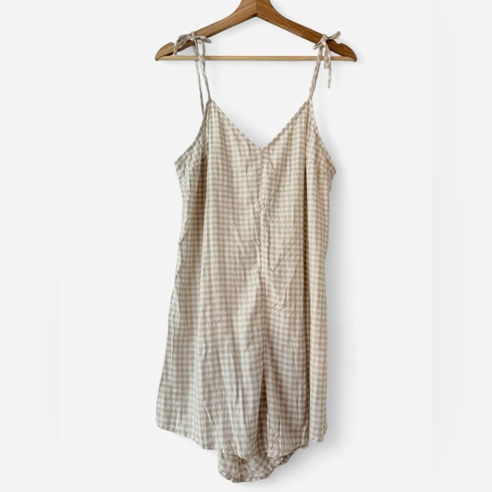 DIVIDED H&M Cream gingham romper